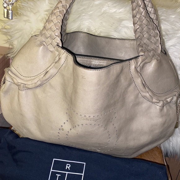 Salvatore Ferragamo Hobo - Picture 2 of 11